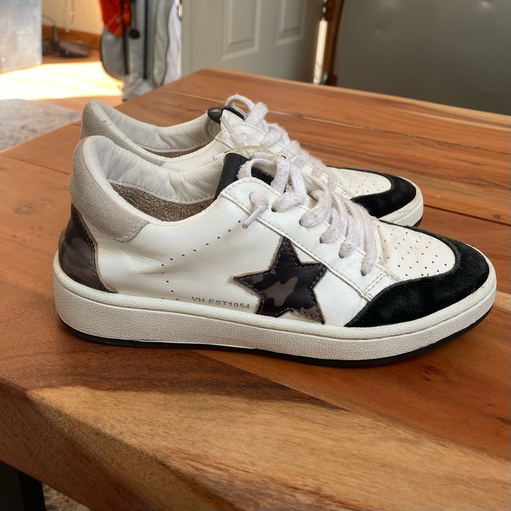 Vintage Havana Devon Sneakers